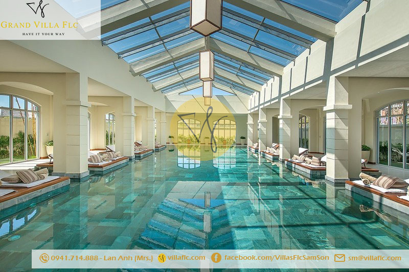 Bể bơi nước nóng trong nhà tại FLC Luxury Resort Samson