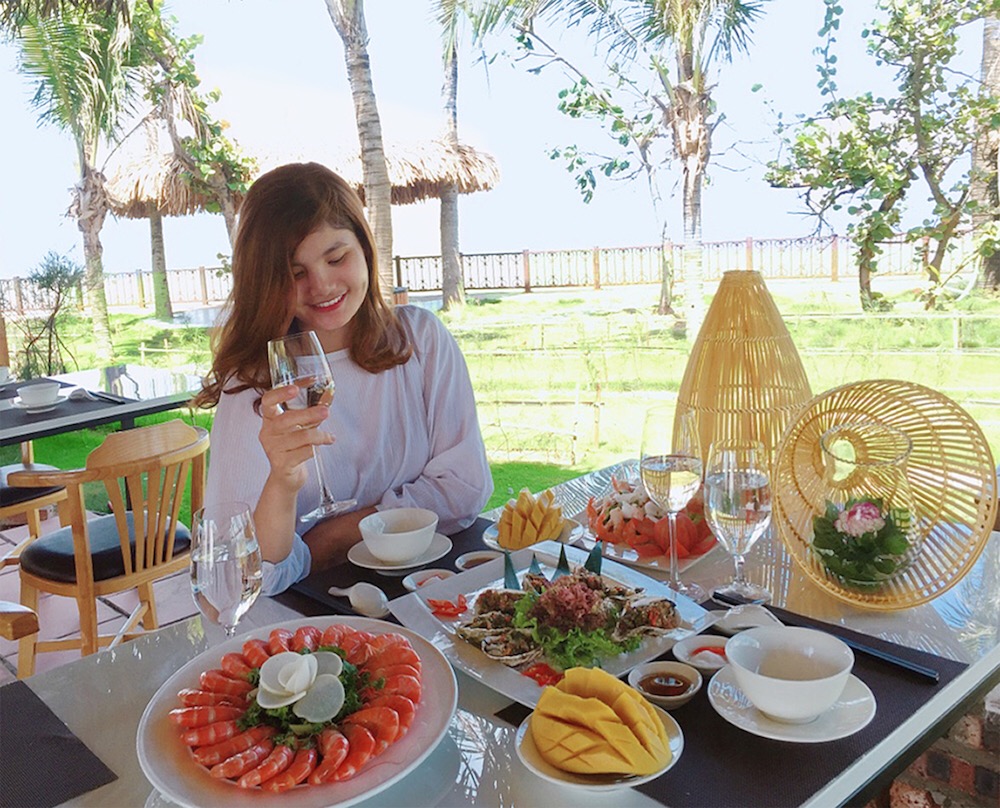 Nhà hàng Hương Biển