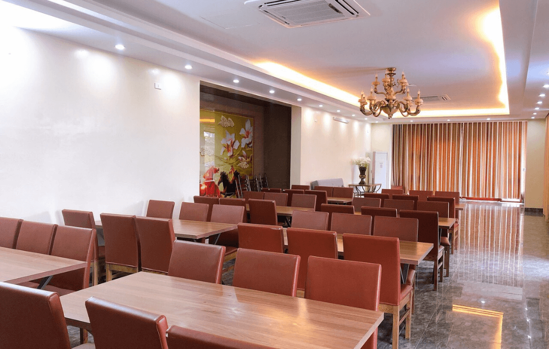 Phòng hội nghị sức chứa 50 khách ngay tại villa