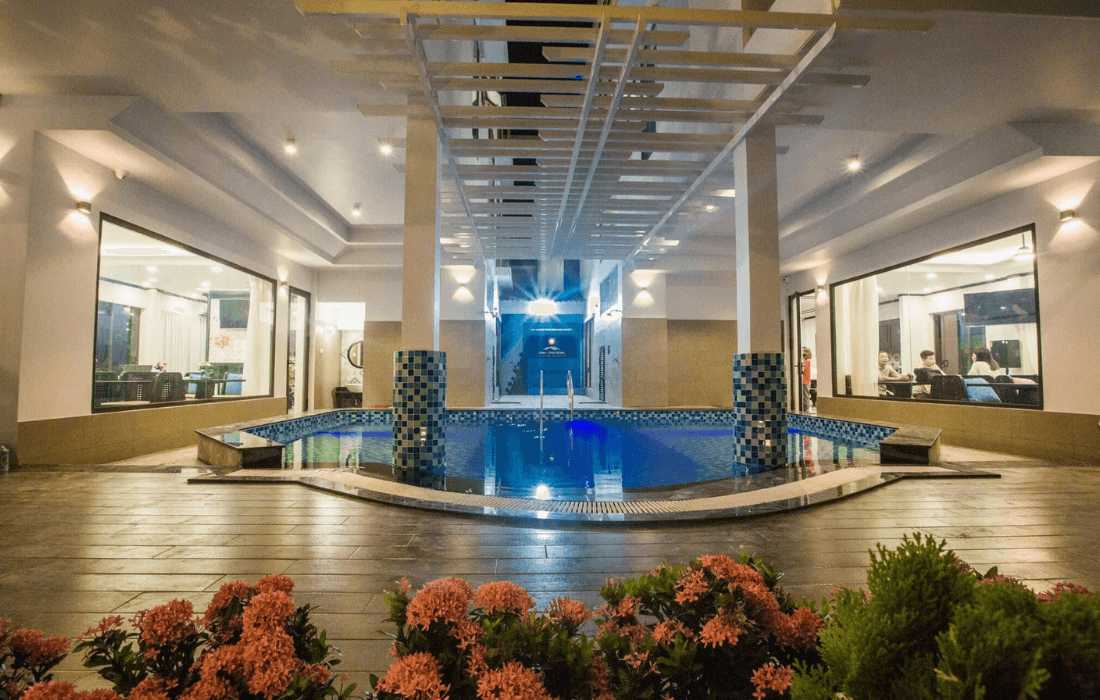 Bể bơi cá nhân riêng tại các Villas cũng đặc biệt được chăm chút, đẹp nên thơ